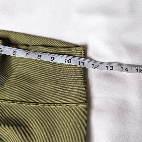 Lululemon Size 4 Ribbed Green Leggings - Picture 6 of 7